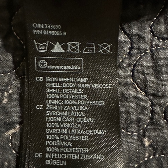 H & M lined black dress size 14 elastic waist. - Picture 4 of 5